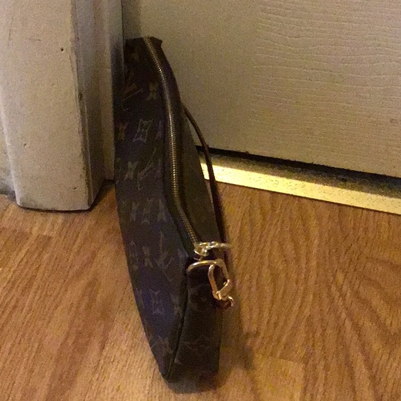 Louis Vuitton monogram pochette - Picture 2 of 12